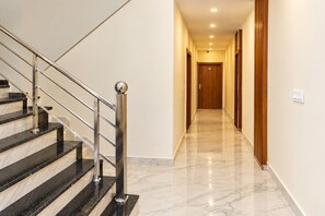 Ảnh chưa phân loại, 2 trong số 7 ảnh, nút