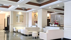 Lobby - COR Hotel Purwokerto (Purwokerto)