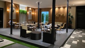 Dining - Cempaka Mas Hotel (Peterongan)
