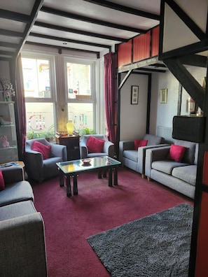 Reception - Happy Days Guesthouse (Bridlington)