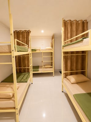 Room - Wanderpals Guwahati (Guwahati)