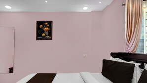 Classic Room | Free WiFi - Hotel O Lakdikapul Near Birla Mandir (Hyderabad)