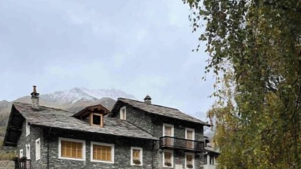 Exterior - Charming Two-Room Apartment in the Heart of Cogne with Parking Space (Cogne)