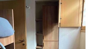 Room - Charming Two-Room Apartment in the Heart of Cogne with Parking Space (Cogne)