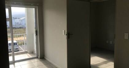 Beautiful 1-bedroom apartment with AC in charming Paarl
