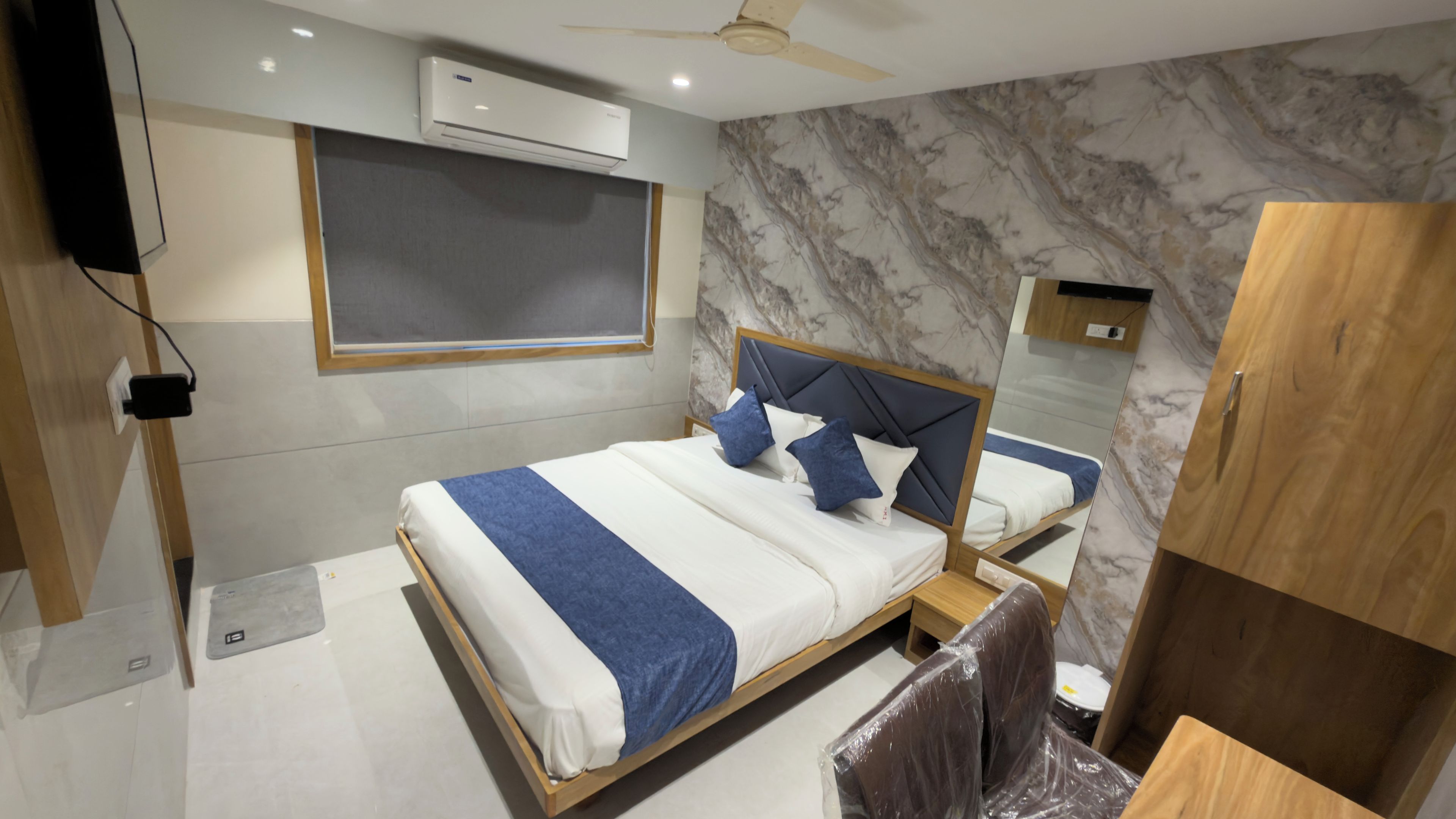 Deluxe Room | Desk, laptop workspace, WiFi (free)