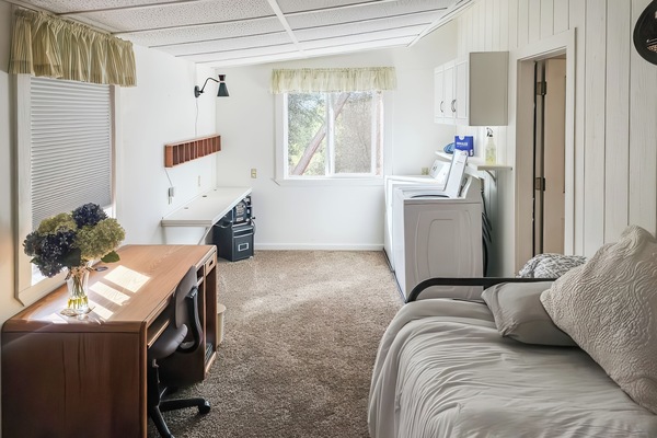 Cottage, Patio, Garden View | Iron/ironing board, WiFi (free), bed sheets