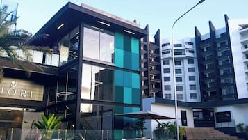 Apartment, 2 Bedrooms, Accessible, Smoking | Exterior