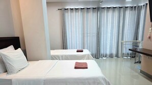 Deluxe-Zweibettzimmer, Stadtblick | Kostenloses WLAN