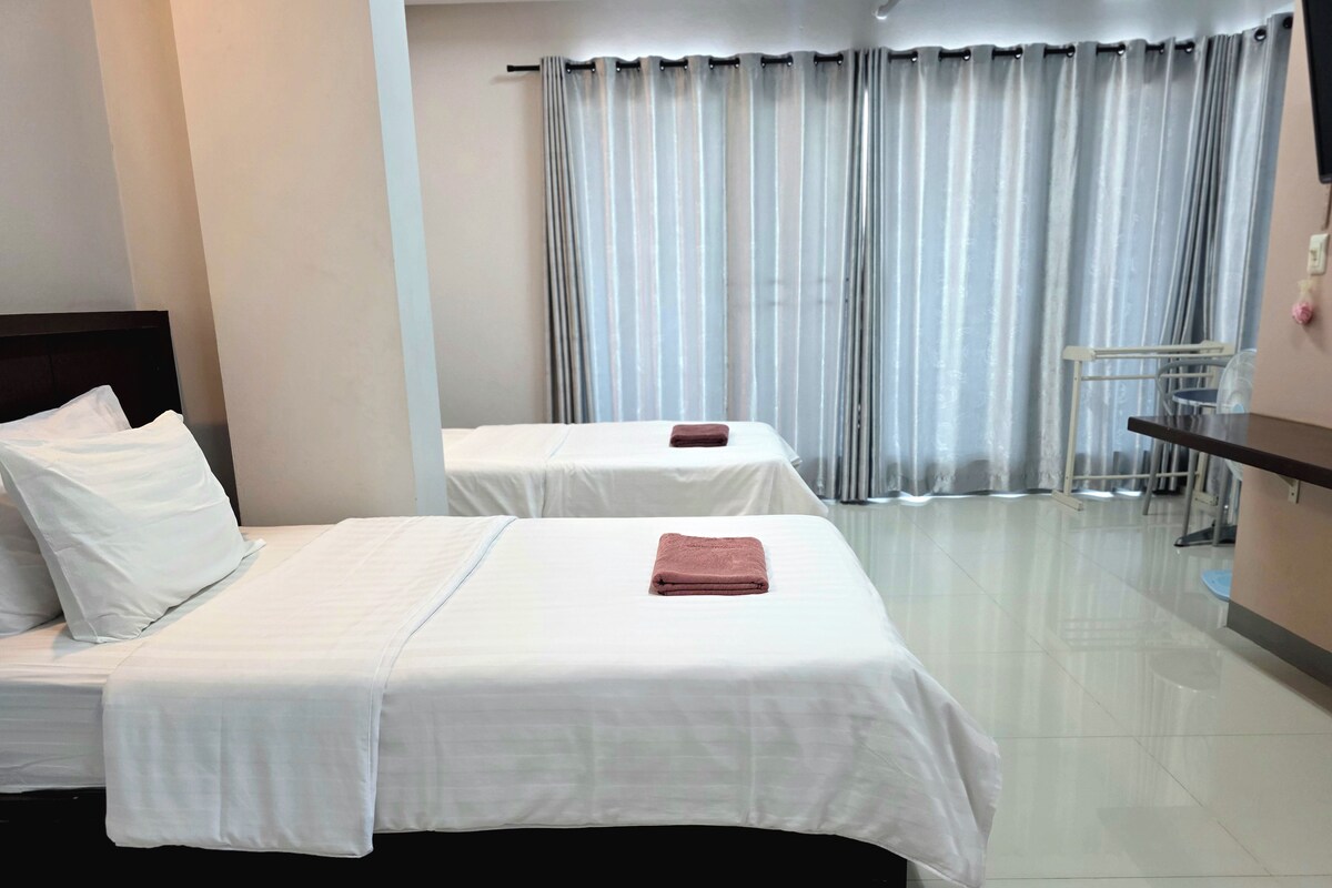 Phòng 2 giường đơn Deluxe, quang cảnh thành phố | Truy cập Internet không dây miễn phí 