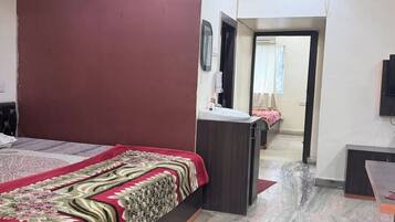 Deluxe Double Room | Free WiFi