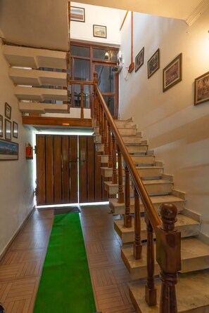 Deluxe Room | Interior - The Rangers Lodge (Nainital, Uttarakhand)