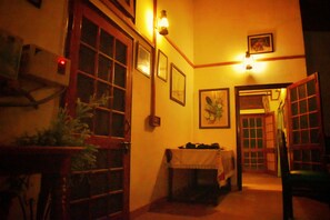 Ảnh chưa phân loại, 5 trong số 8 ảnh, nút