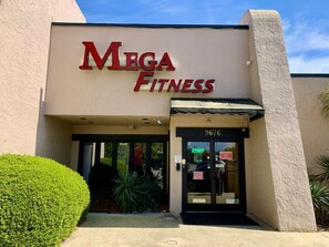 Free Access to Mega Fitness Gym - Couples Getaway 105 -1BR Gold Coast, Cherry Grove (North Myrtle Beach)