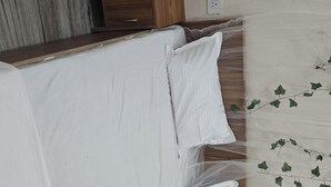 Kamar Deluks, pemandangan kota | Meja kerja, ruang kerja ramah laptop, dan Wi-Fi gratis