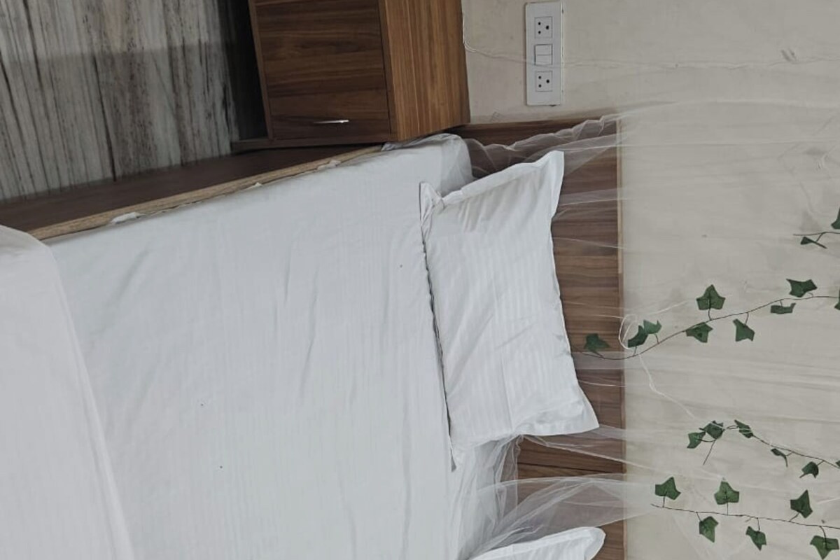 Kamar Deluks, pemandangan kota | Meja kerja, ruang kerja ramah laptop, dan Wi-Fi gratis