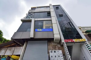 Unclassified image, 2 of 54, button - Fabhotel Utsah (Indore)
