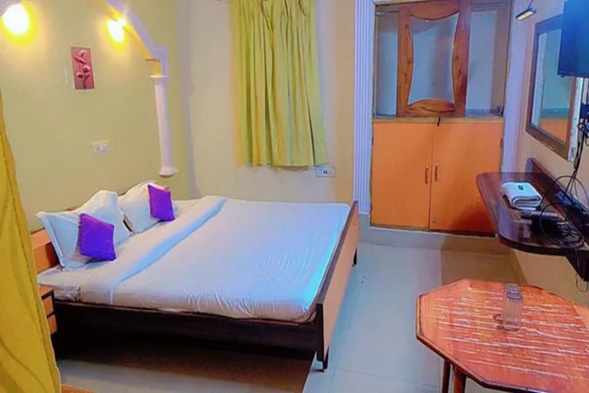 Habitación Deluxe | Sábanas de algodón egipcio, ropa de cama de alta calidad, caja fuerte