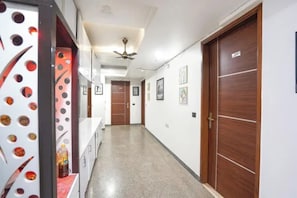 Unclassified image, 2 of 33, button - Fabhotel The Hide Away (New Delhi)