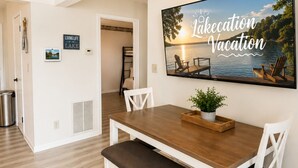 Dining - Sunset Shores Lakefront Views Pool and Lakeview (Lake Ozark)