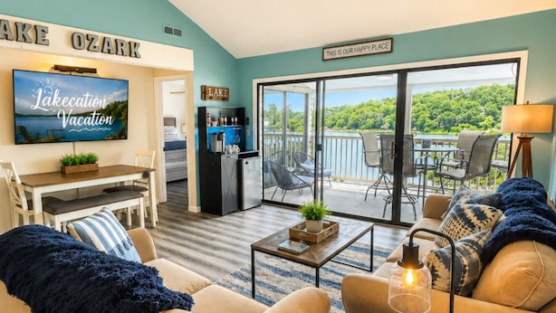 TV - Sunset Shores Lakefront Views Pool and Lakeview (Lake Ozark)