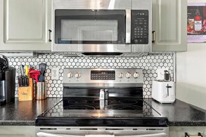 Unclassified image, 5 of 87, button - Spacious Bourbon retreat near Downtown Louisville! (Simpsonville)