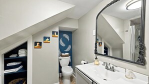 Unclassified image, 3 of 87, button - Spacious Bourbon retreat near Downtown Louisville! (Simpsonville)