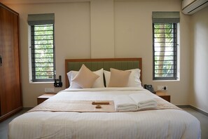 Deluxe Room | WiFi (free) - G Nest (Kozhikode)