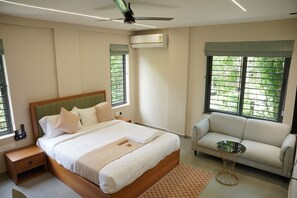 Deluxe Room | WiFi (free) - G Nest (Kozhikode)