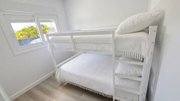 Desk, iron/ironing board, WiFi (free), bed sheets