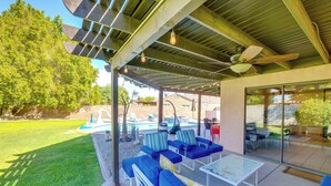 Interior - Indio Paradise: 4-bedroom Home w/ Resort-like Pool (Indio)