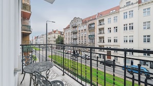 Studio, Balcony | Balcony - RentPlanet - Apartamenty Wierzbięcice (Poznań)