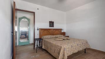 Ferros/tábuas de passar roupa, Wi-Fi, roupa de cama