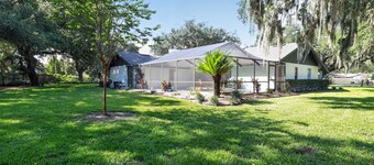 Lakeland 4br Vacation Home Sleeps 9 Pool 4 Bedroom Home