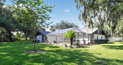 Lakeland 4br Vacation Home Sleeps 9 Pool 4 Bedroom Home