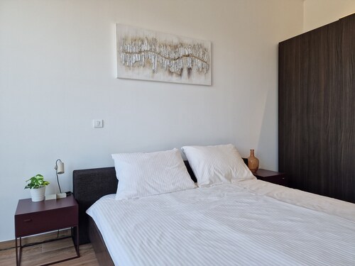 IMPRESSA APARTMENTS
