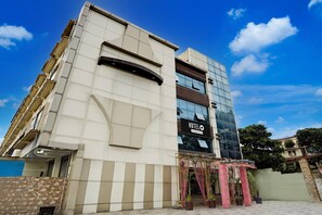 Ảnh chưa phân loại, 2 trong số 29 ảnh, nút