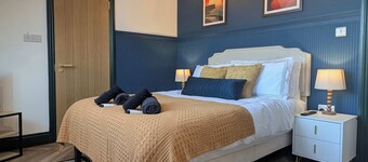 Luxury Seaton Beach Devon Sleeps 8 Parking