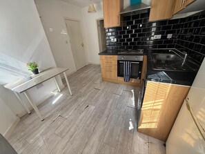 Private kitchen - Coventry Road Apartments Flat 1 (Southampton)
