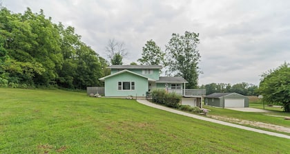 4BR-2BA, Sleeps 8 | High Trestle Trail