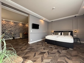 Deluxe Suite - Boutique Hotel Zuckerfabrik (Stuttgart)