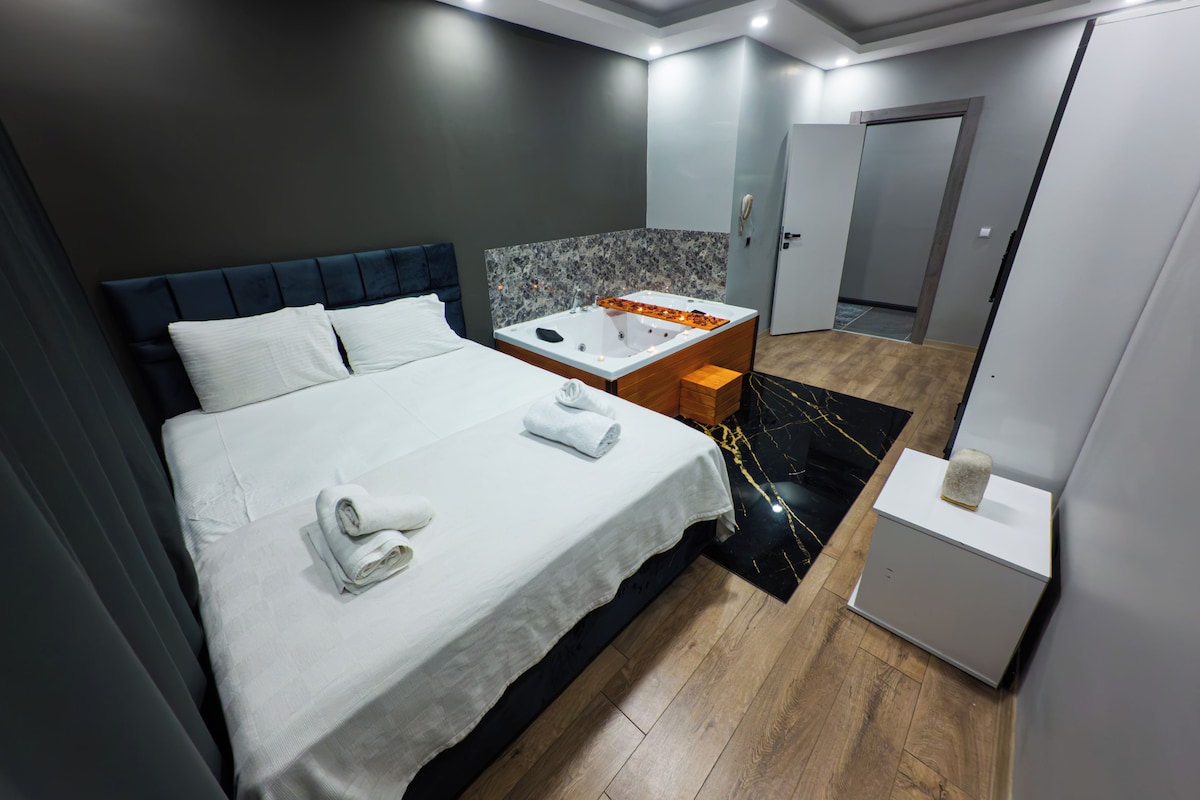 Comfort Double Room, Balcony, City View | Premium bedding, down duvets, desk, laptop workspace