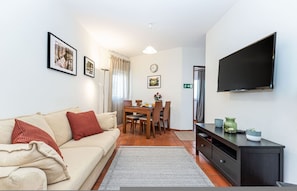 Unclassified image, 3 of 18, button - Peaceful Panorama Apartment in Central Lagos (Lagos)