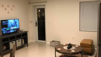 House | 1 bedroom