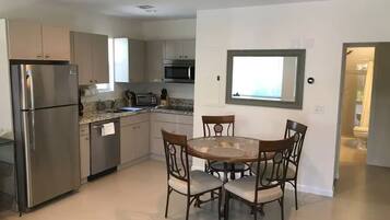 House | 1 bedroom