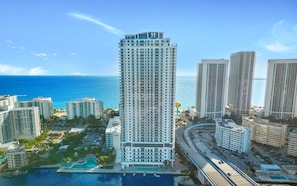 Unclassified image, 4 of 66, button - Modern 2BD 2BA Resort Luxury Bay Corner Views (Hollywood)