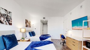 House | 2 bedrooms, high-speed internet - Modern Stylish 2BR With Balcony (Hallandale Beach)