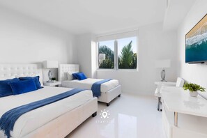 House - Apt With Private Balcony - Incredible Pool (Hallandale Beach)