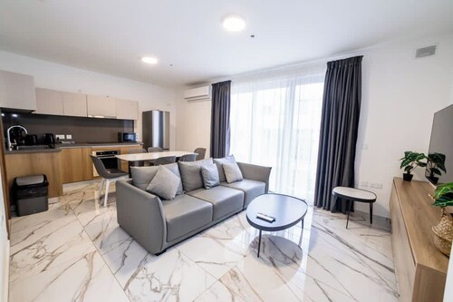 Modern Comfort by the Coast 2 BR Gem - by HostMT