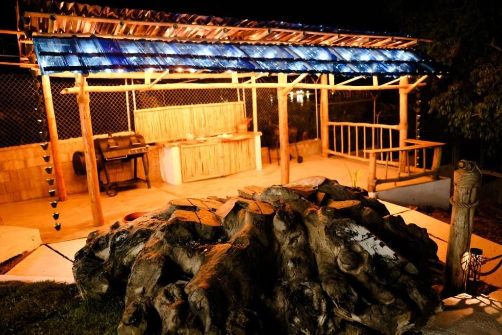 Hiên